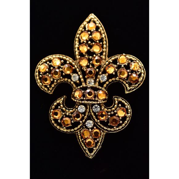 Vintage Crystal Fleur De Lis Pin Brooch Orange Antiqued Gold Shiny 1970s BinBP - Picture 1 of 12